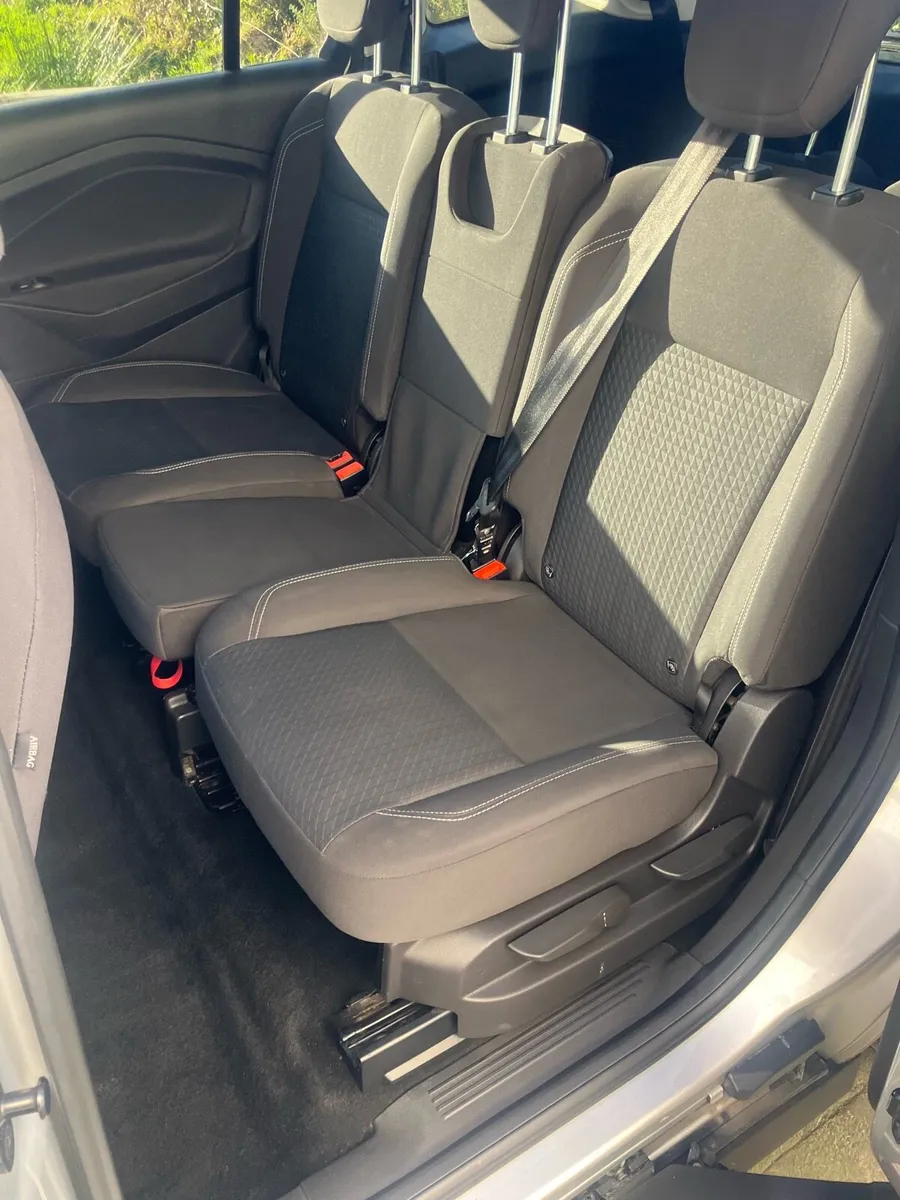 2016 Ford - Image 4