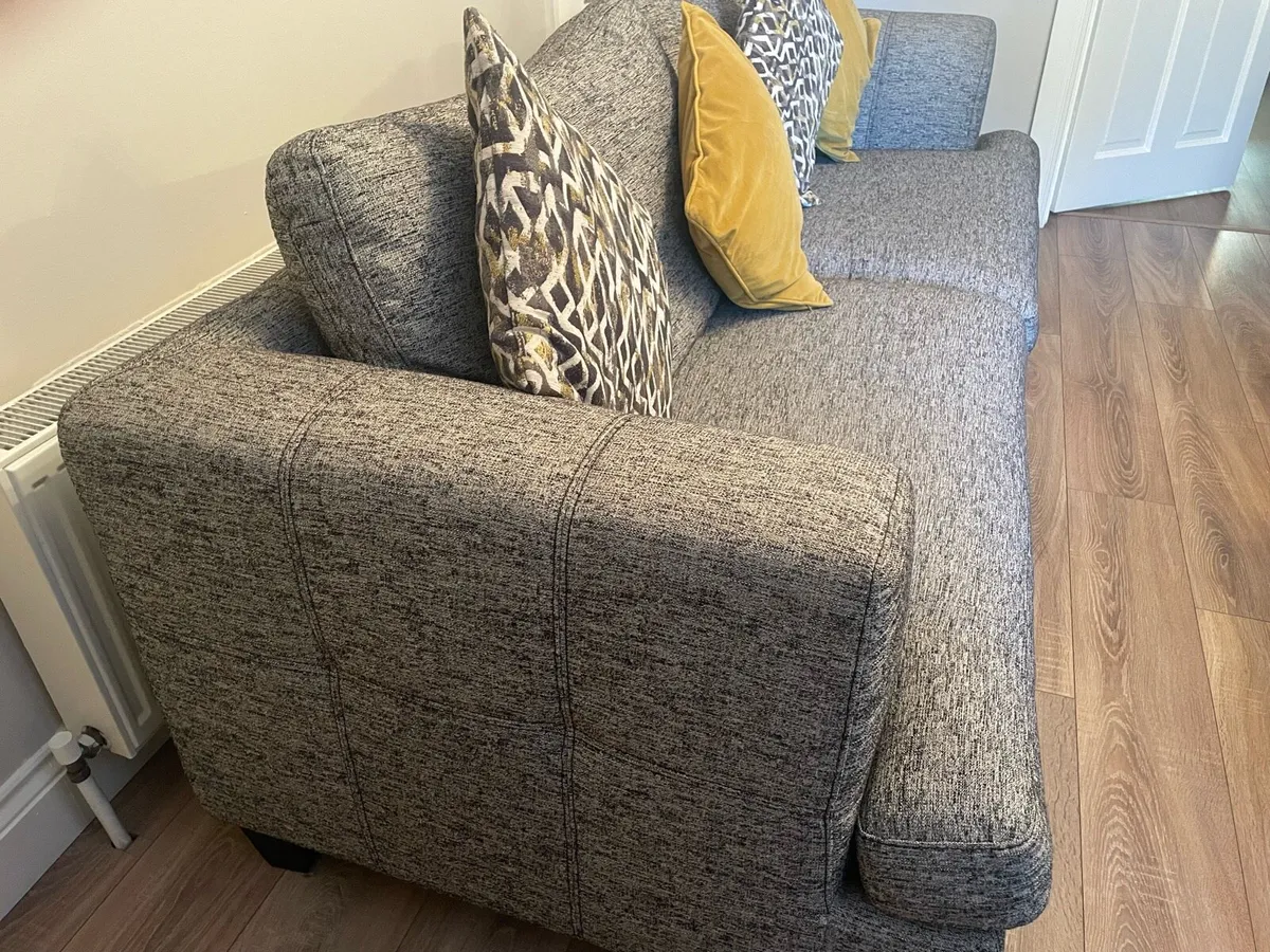 Couch - Image 3