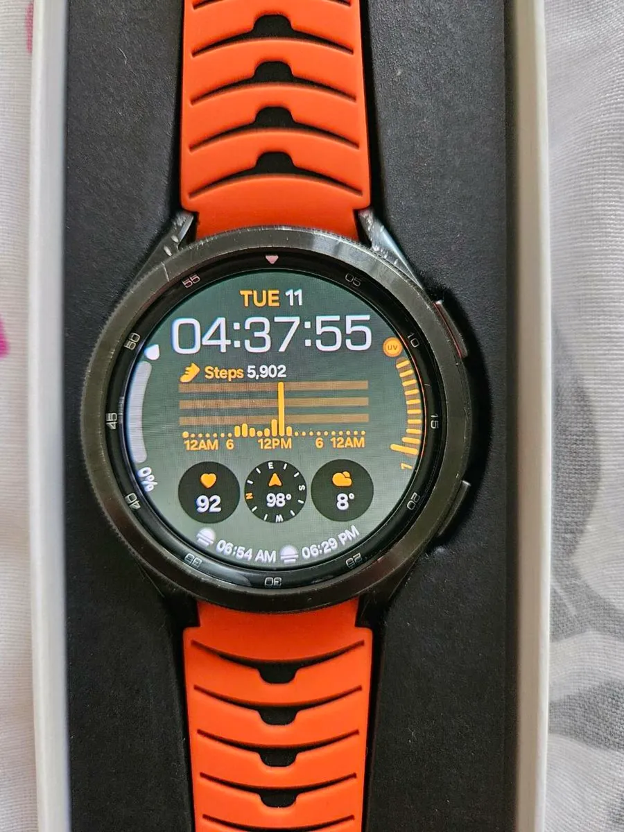Samsung Galaxy Watch Classic 4 46mm - Image 1