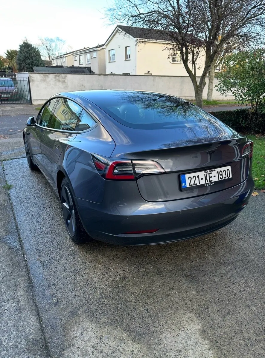 2022 Tesla Model 3 RWD - Image 2