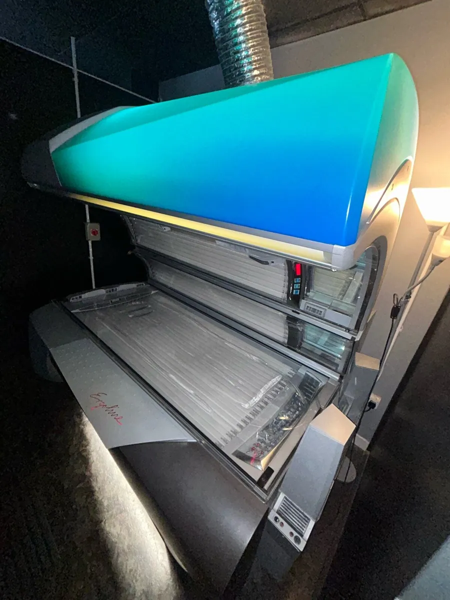 Sunbeds for sale - Image 4
