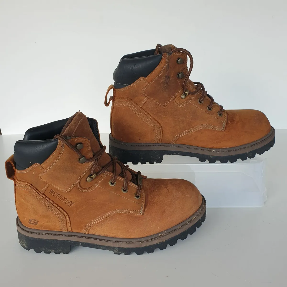 Sketchers waterproof boots size 10 EU 45 - Image 4