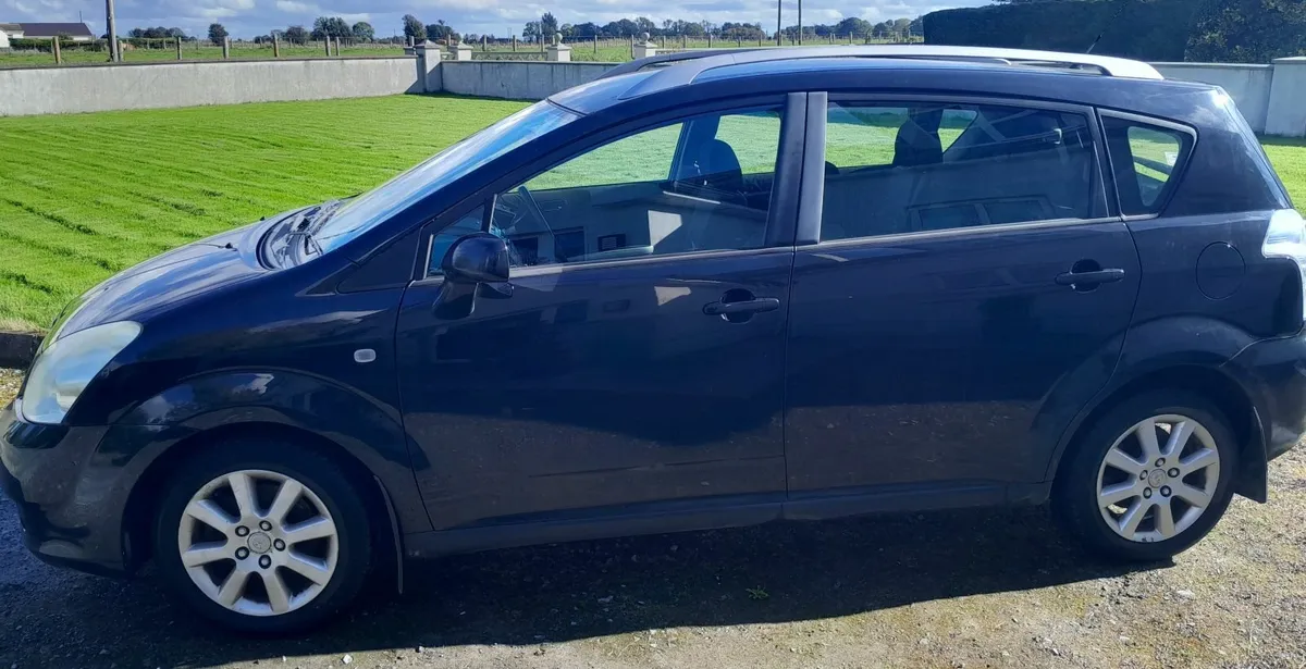 Toyota Corolla 2007 - Image 1