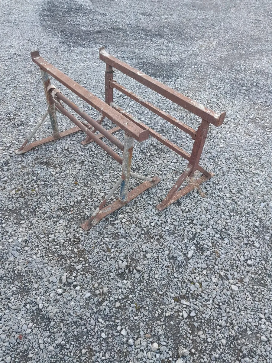 Low Builders Trestles