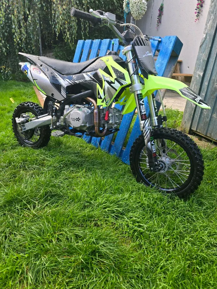 STOMP THUMPSTAR RACE EDITION 140CC ** AS NEW ** - Image 1