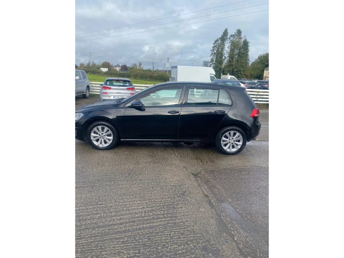Volkswagen Golf 1.6 TDI BLUEMOTION 105PS 5DR - Image 2