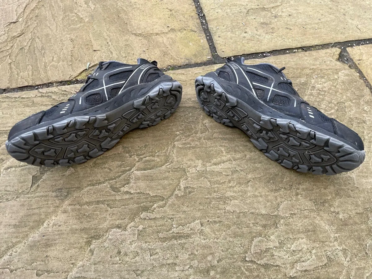 Hiking shoes UK size 9.5 - Image 3