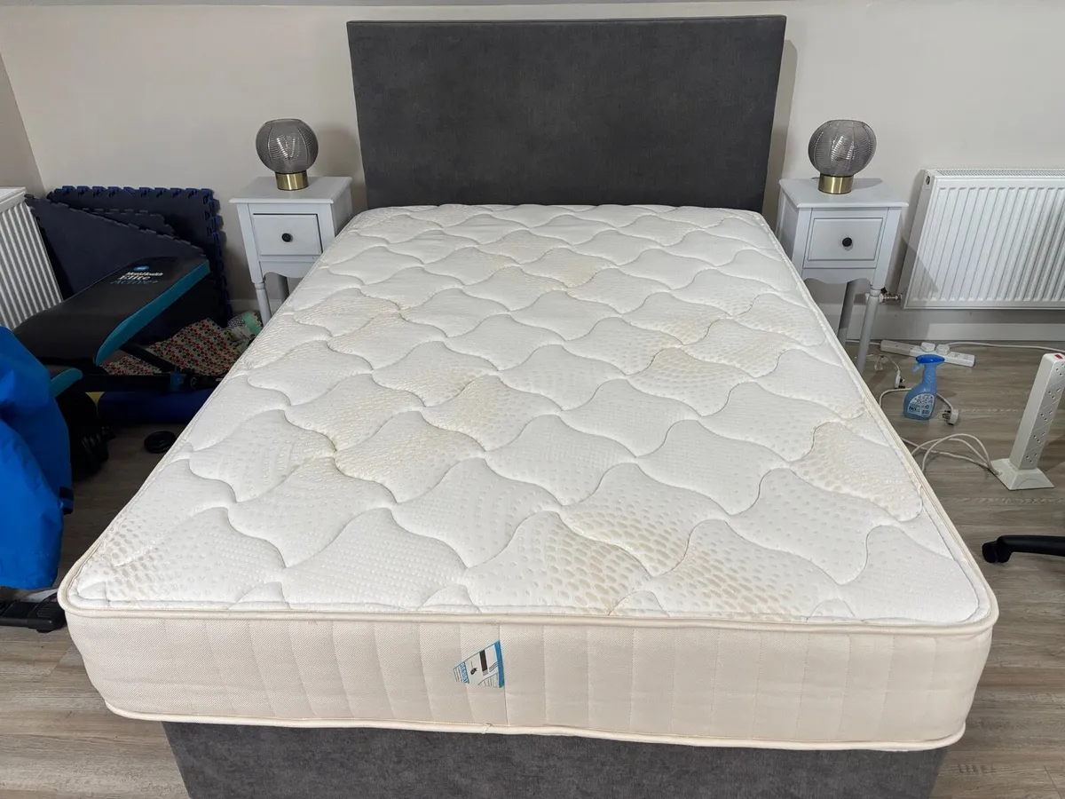 Double bed, mattress & lockers x2 - Image 1