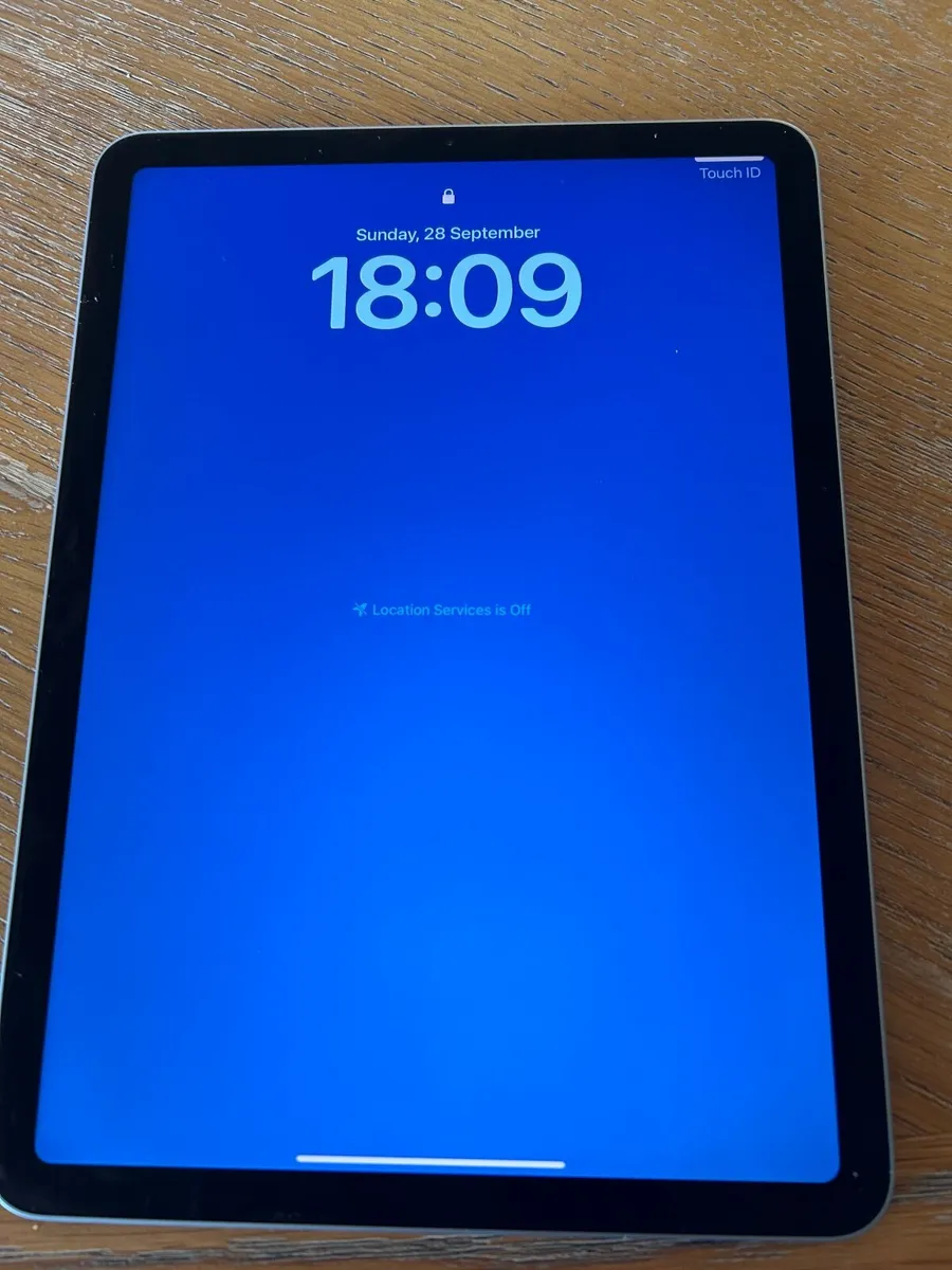 iPad air - Image 1