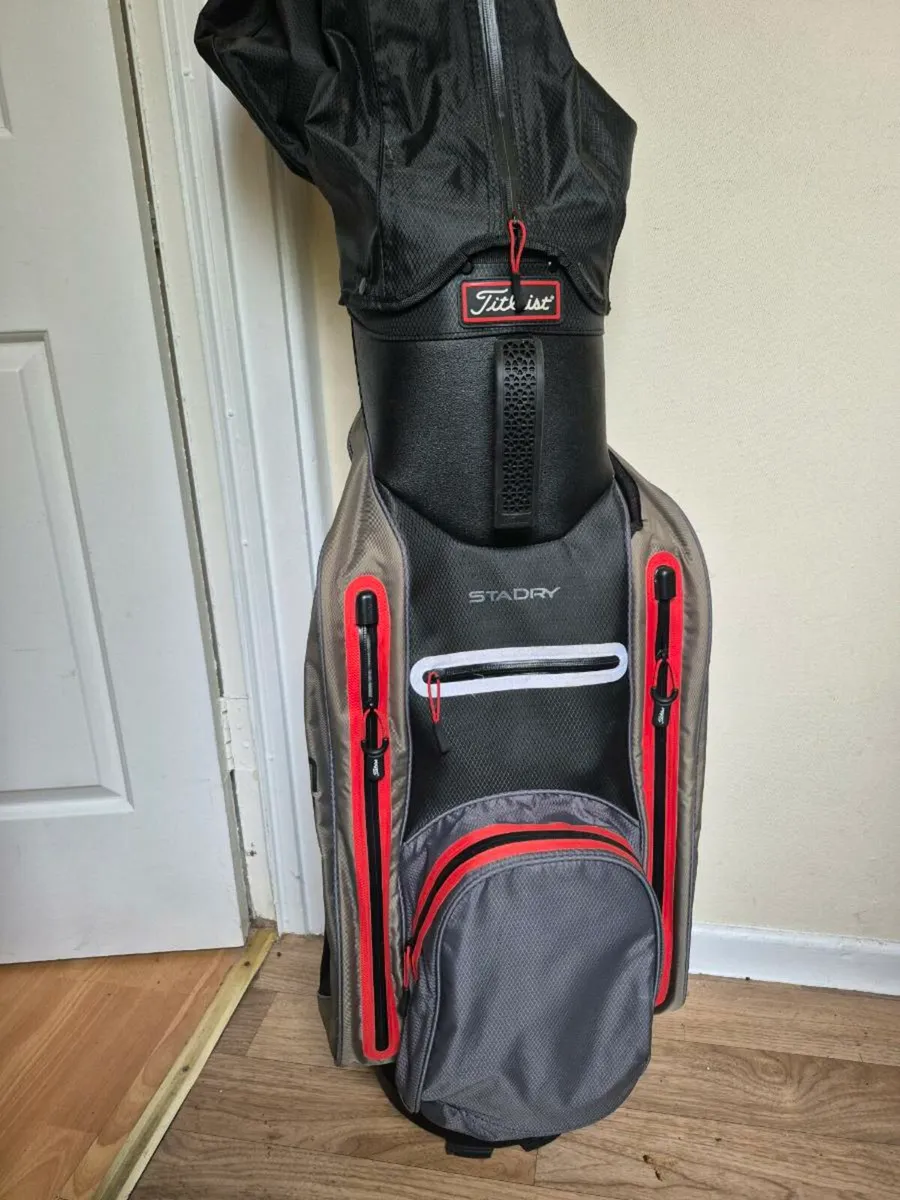 Titleist golf bag - Image 2
