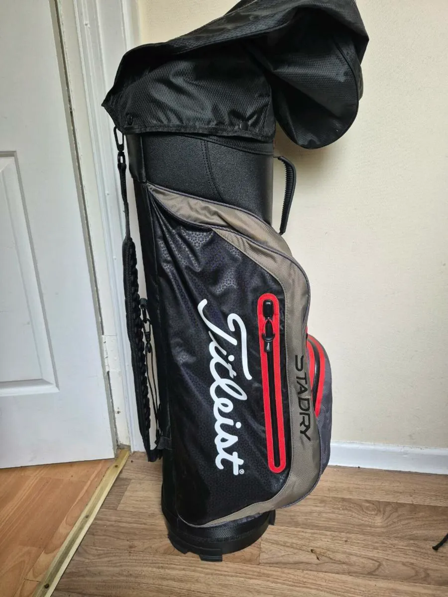 Titleist golf bag - Image 3