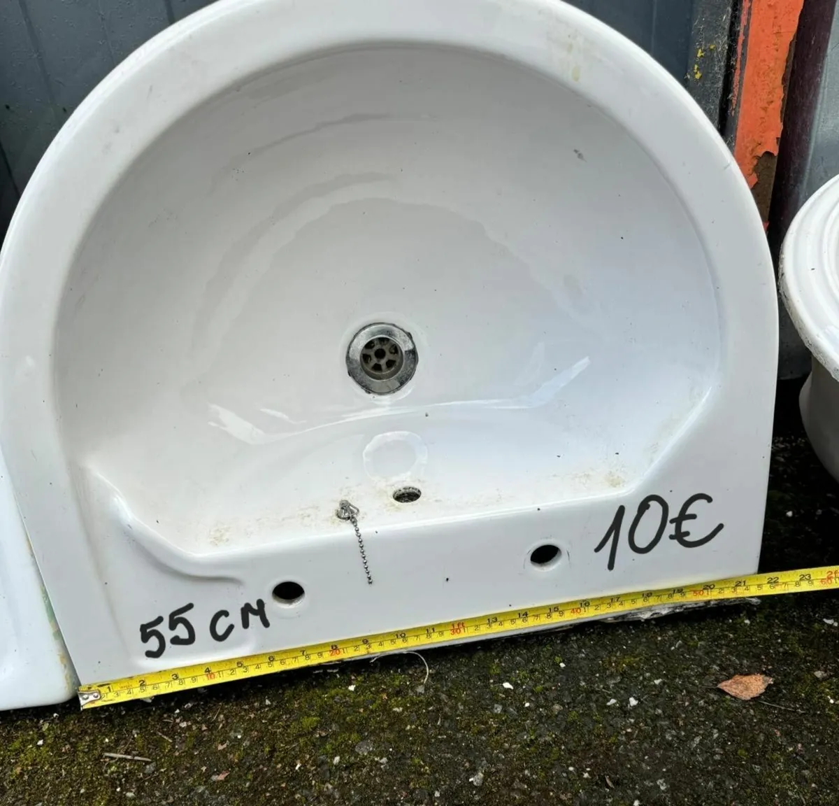 Sinks, toilet cisterns - Image 4