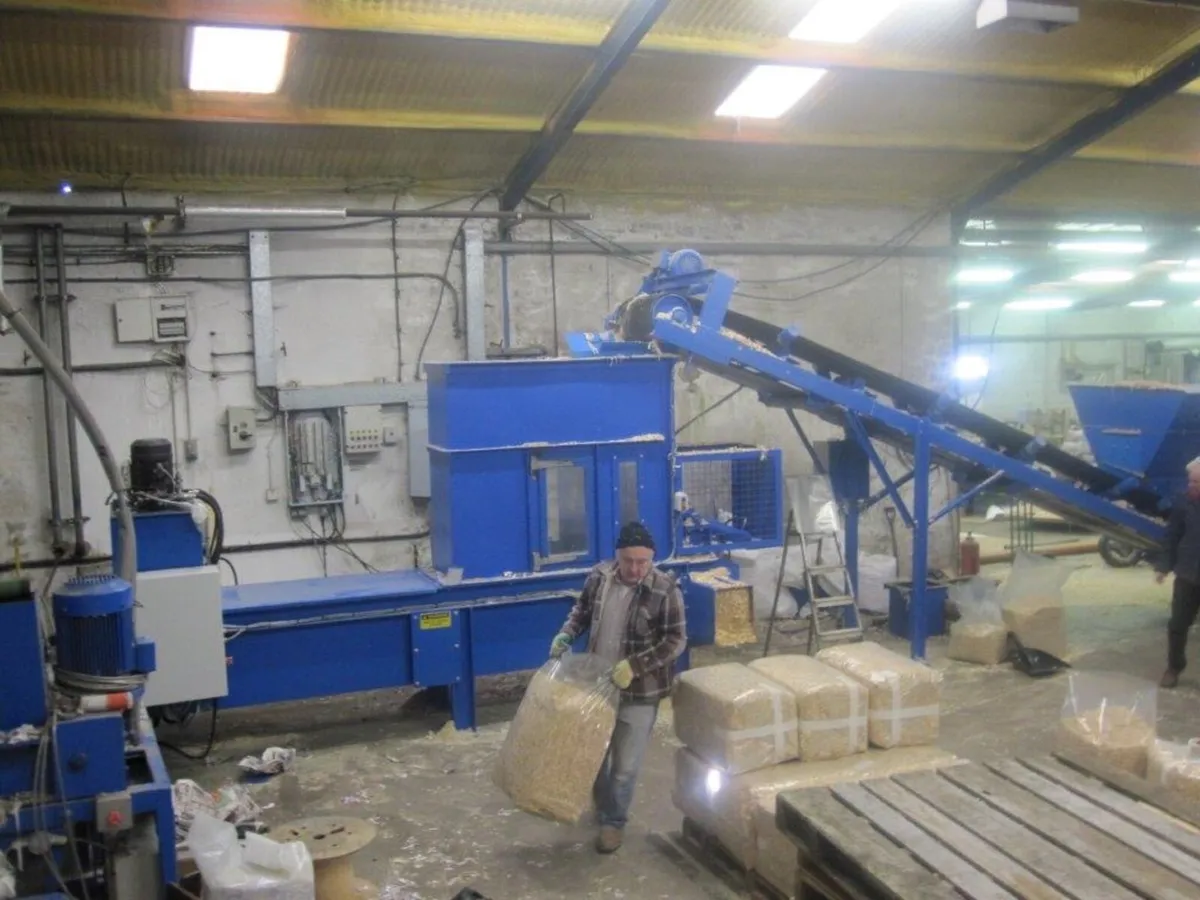 Wood shavings baler - Image 2