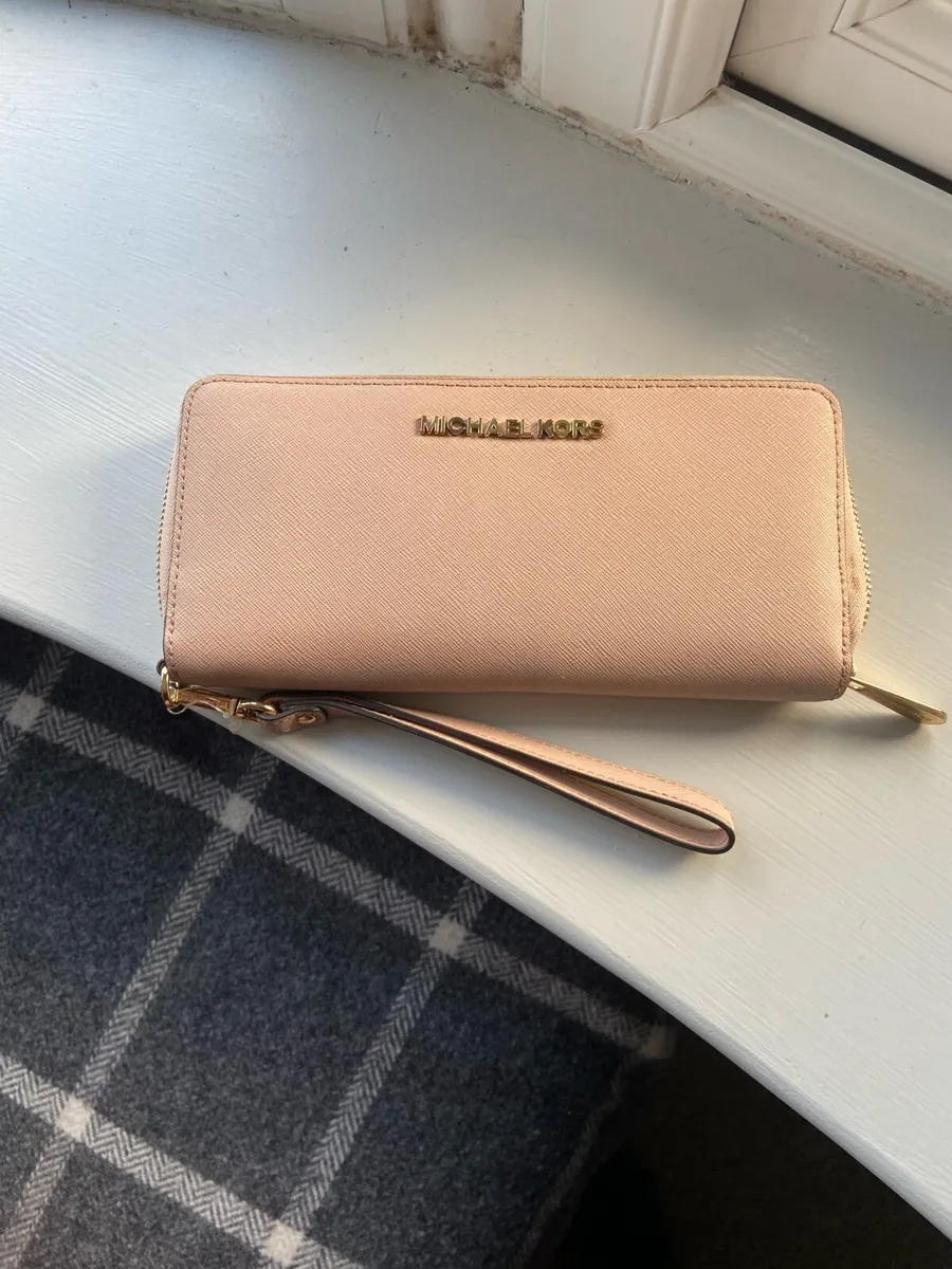 Michael Kors Large Logo Continental Wallet - Image 1