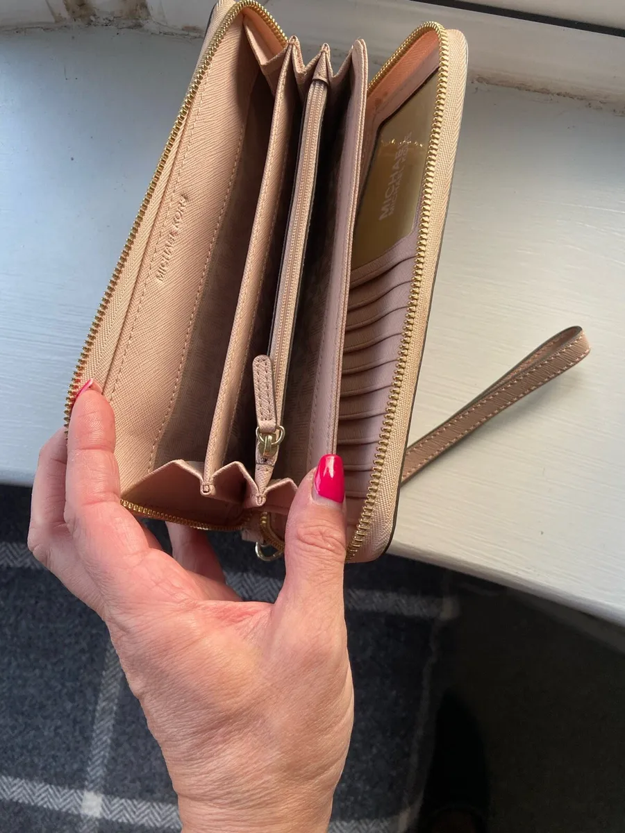Michael Kors Large Logo Continental Wallet - Image 4