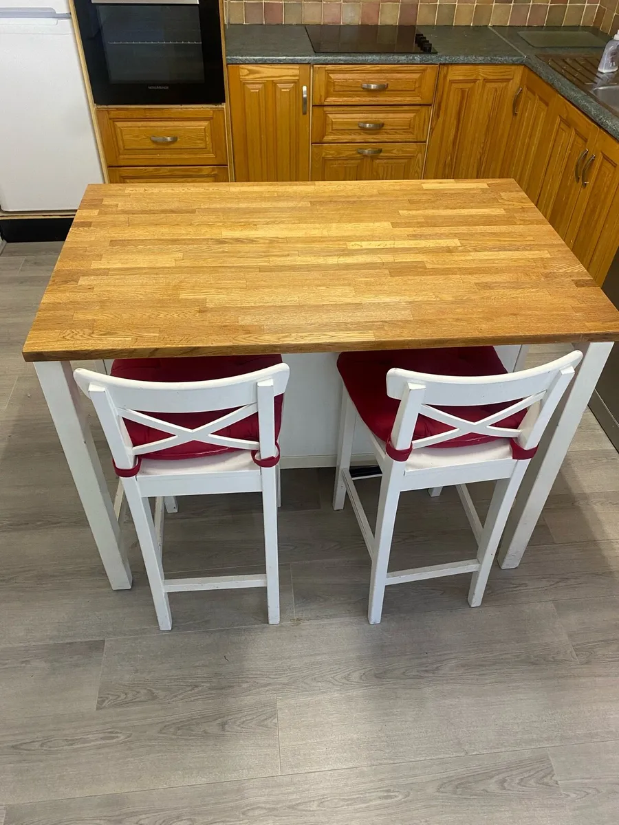 Kitchen island - Image 1