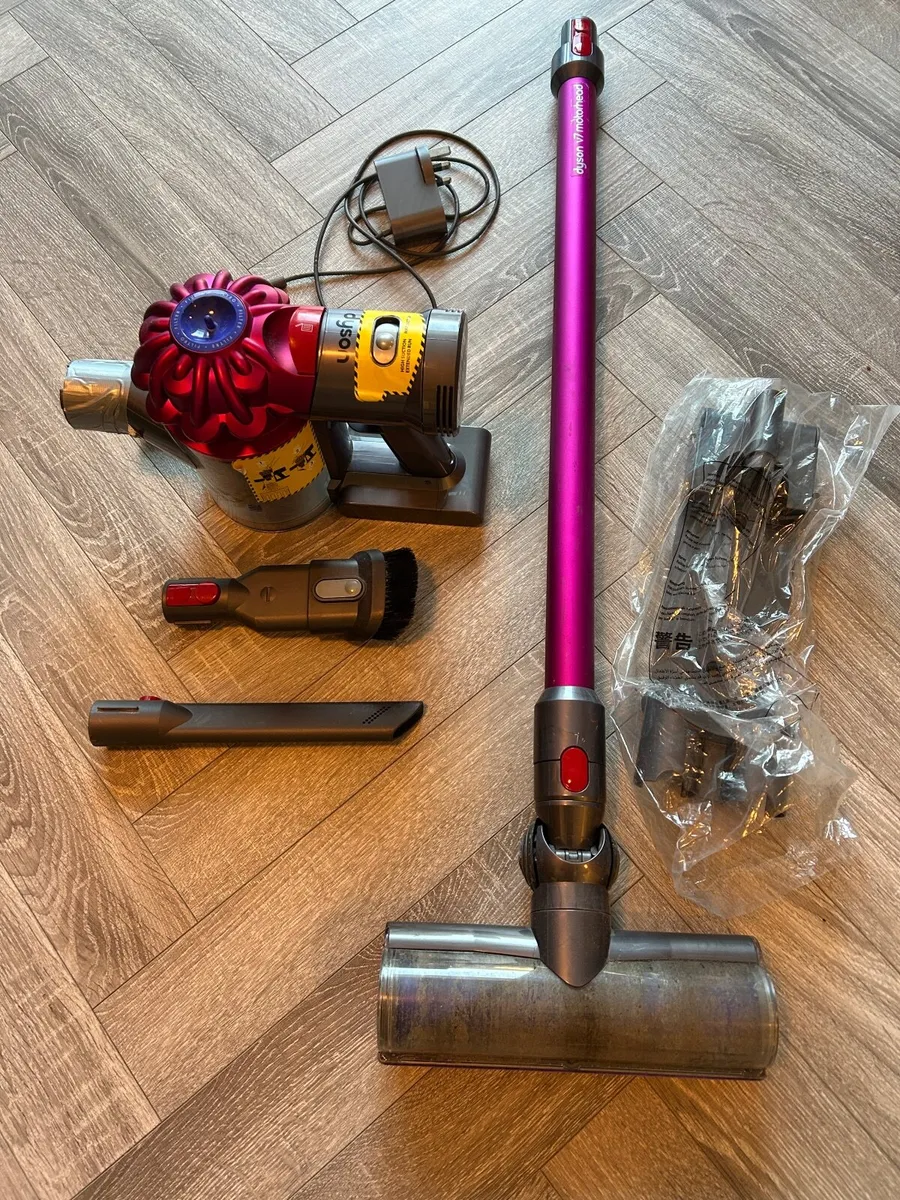 Dyson V7 Hoover