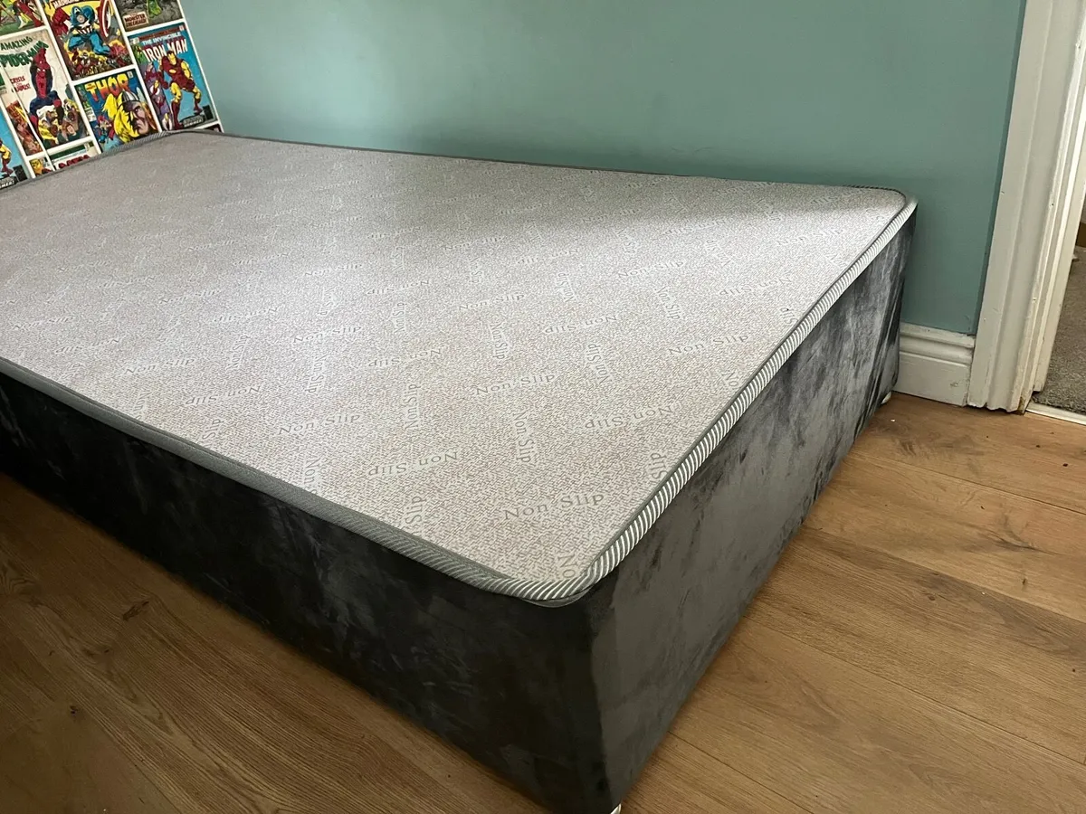 Bed - single divan - Image 1