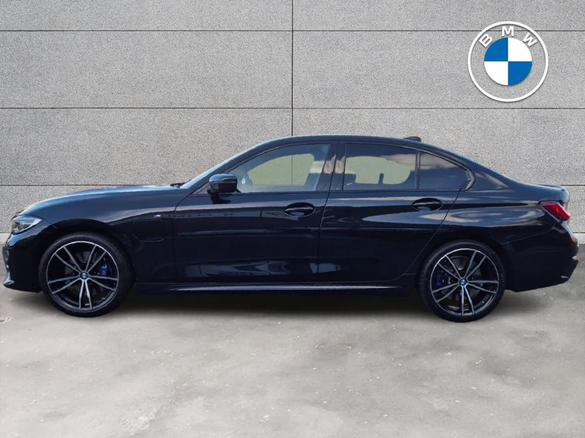 BMW 3 Series 330e M Sport Saloon - Image 4