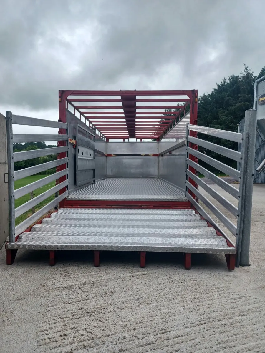 24ft lynch cattle trailer - Image 3