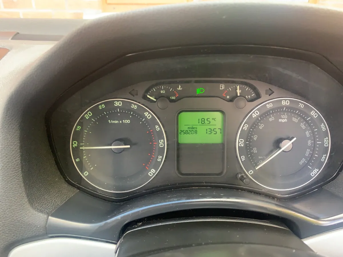 Skoda Octavia 2008 - Image 2
