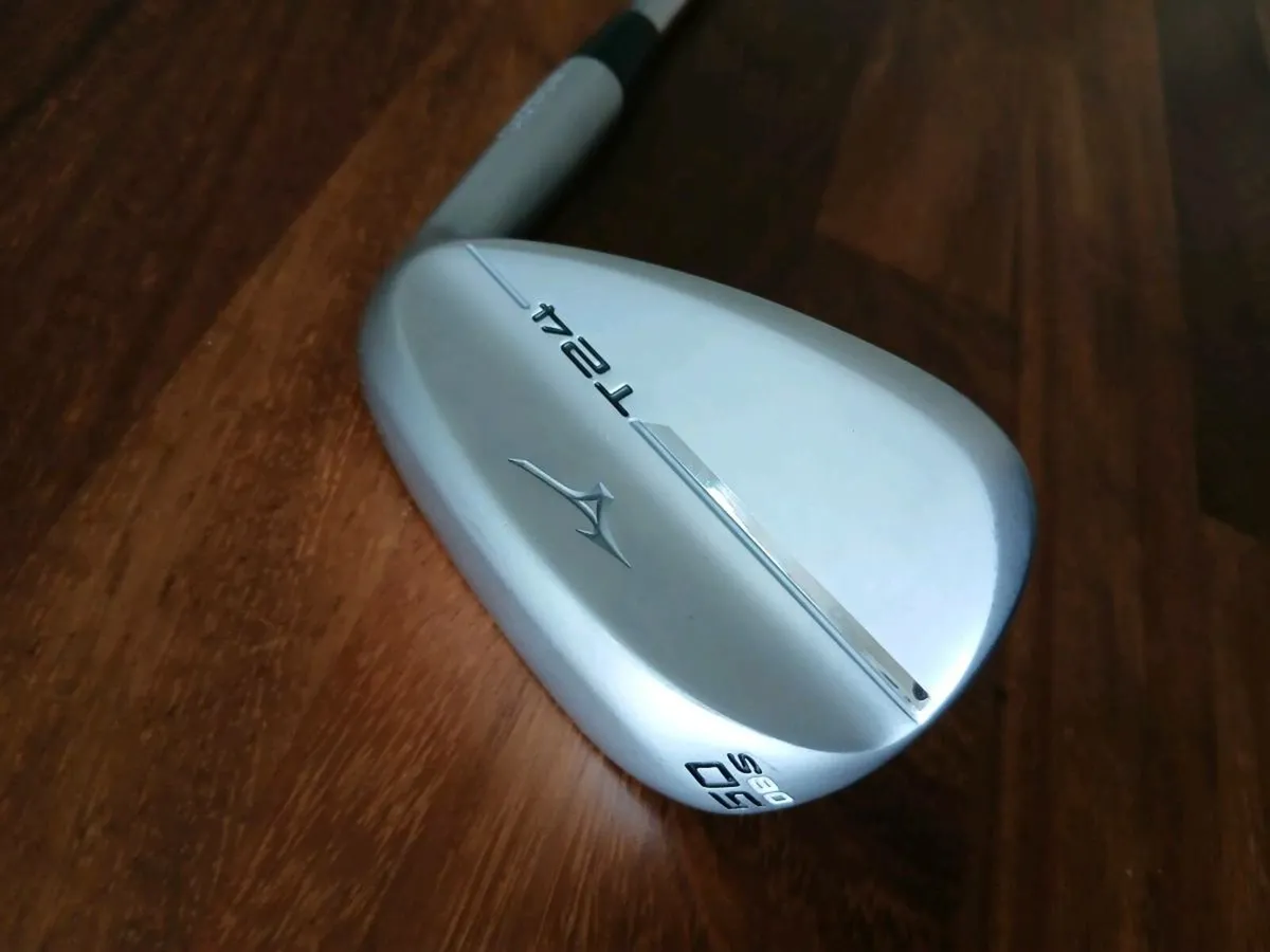 Mizuno T24 satin wedge - Image 3