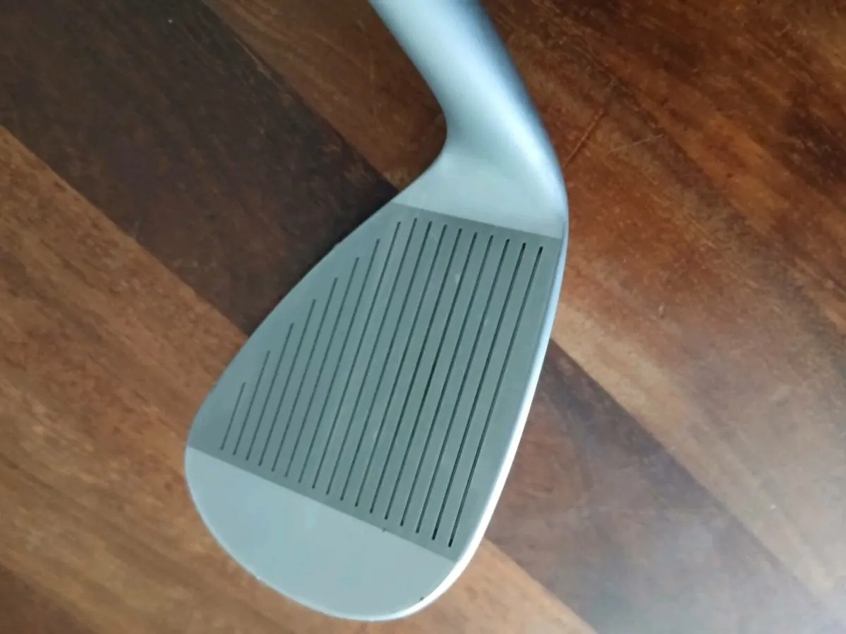 Mizuno T24 satin wedge - Image 4