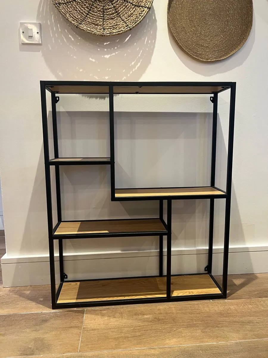 Wall shelf - Image 1