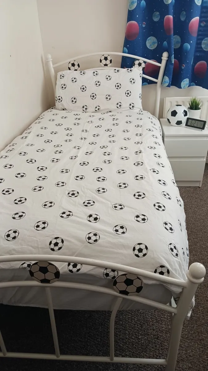 Singal Bed - Image 1