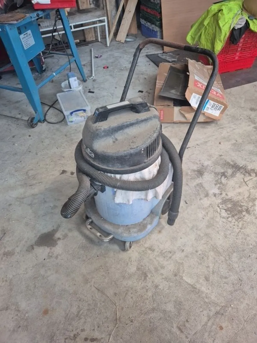 industrial hoover
