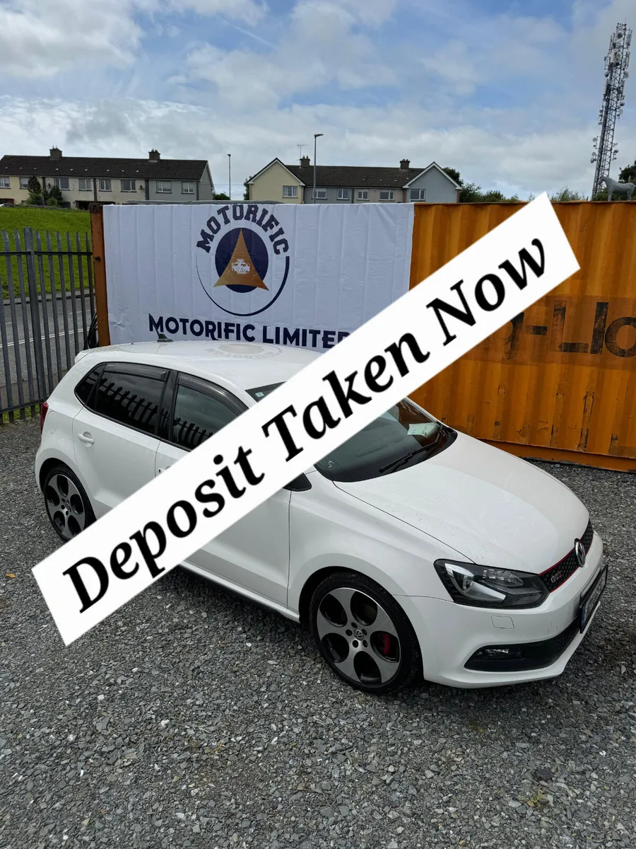 Deposit Taken  | Automatic | Paddle shifts| 98 kms - Image 1