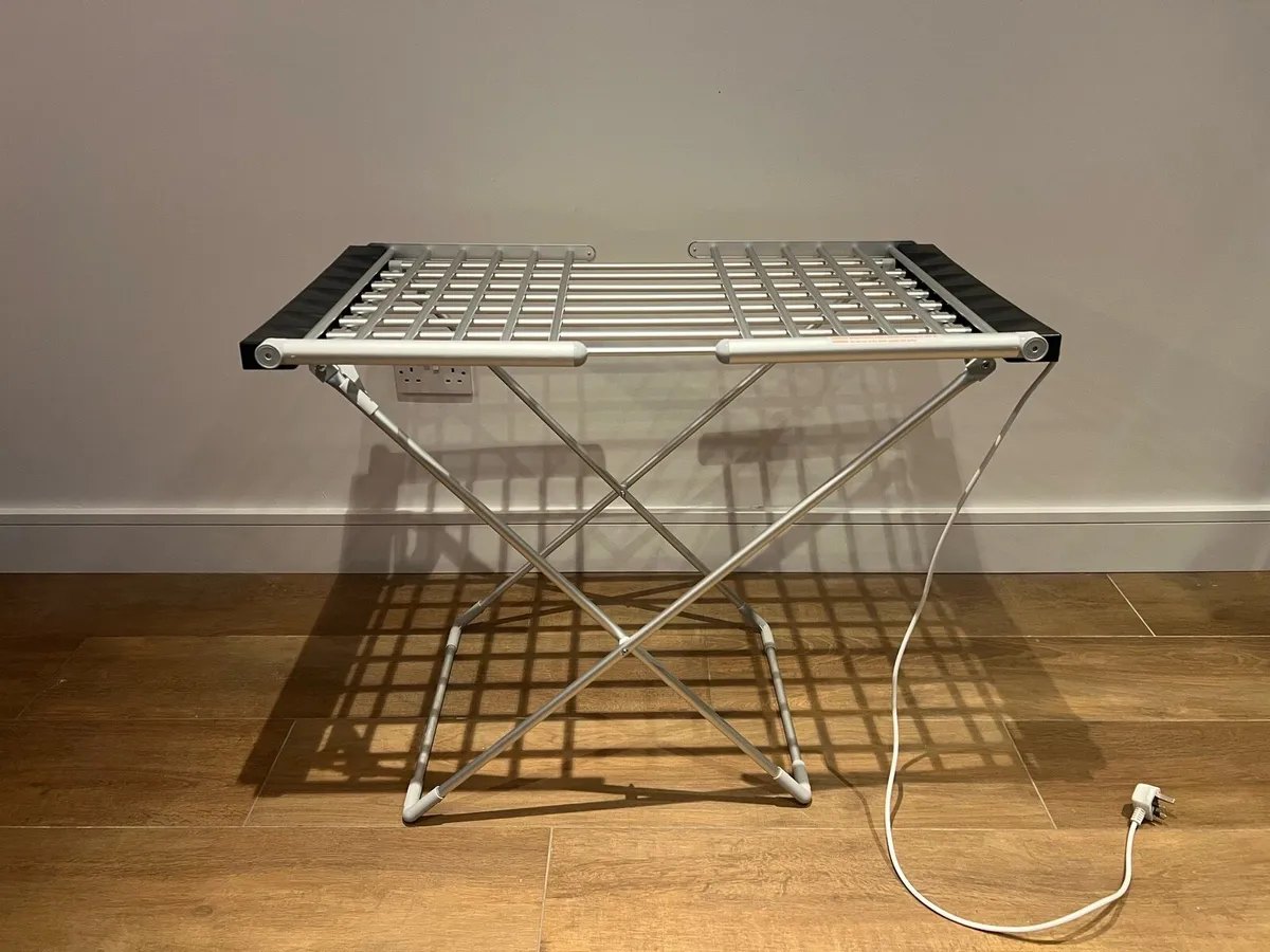 Clothes airer - Image 1