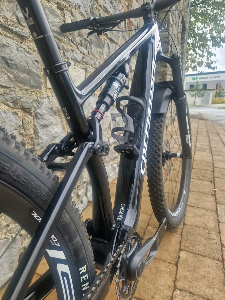 Epic 8 Pro Medium - Image 4