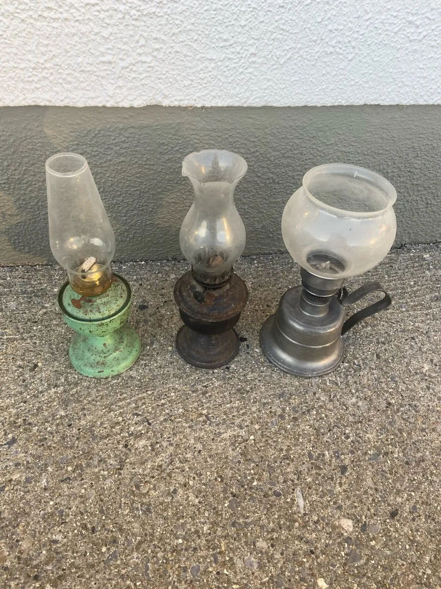 3 oil Lamps & Tilly Lamp - Image 1