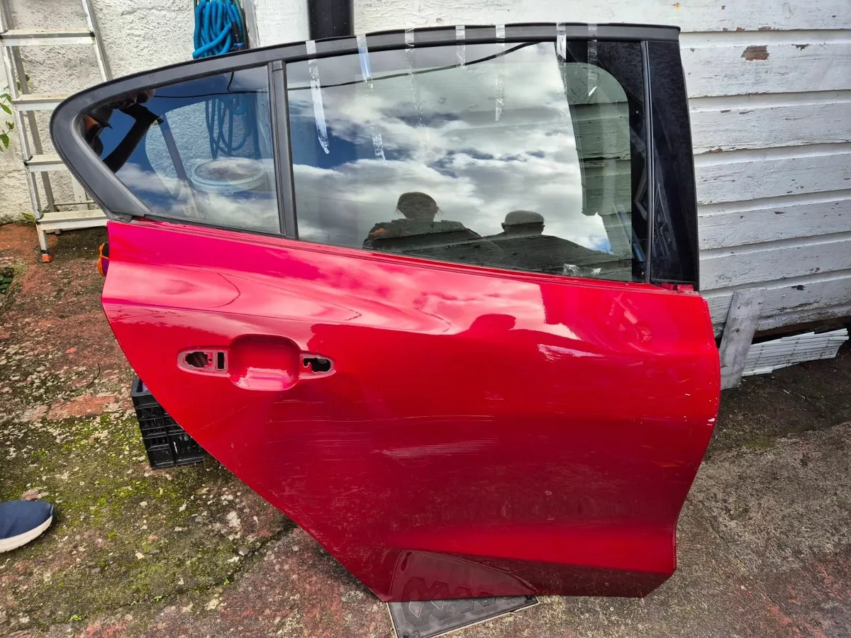 Car parts - Image 1