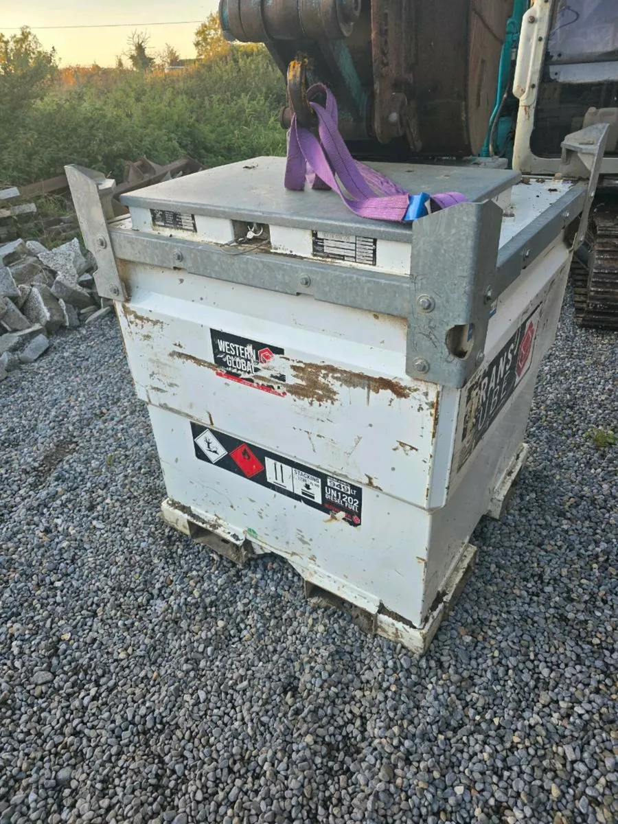 Diesel tank - Image 1