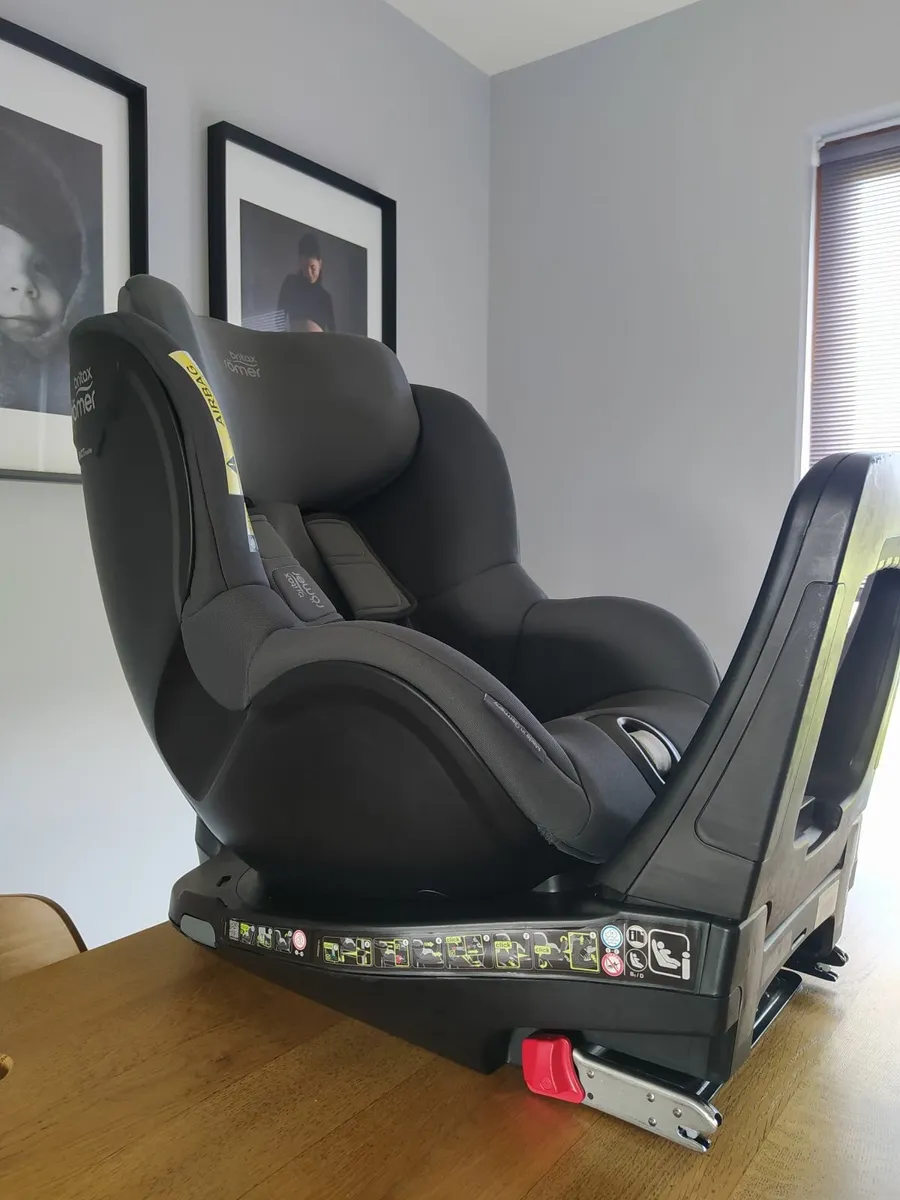 Britax Römer Dualfix M i-Size Car Seat - Image 4
