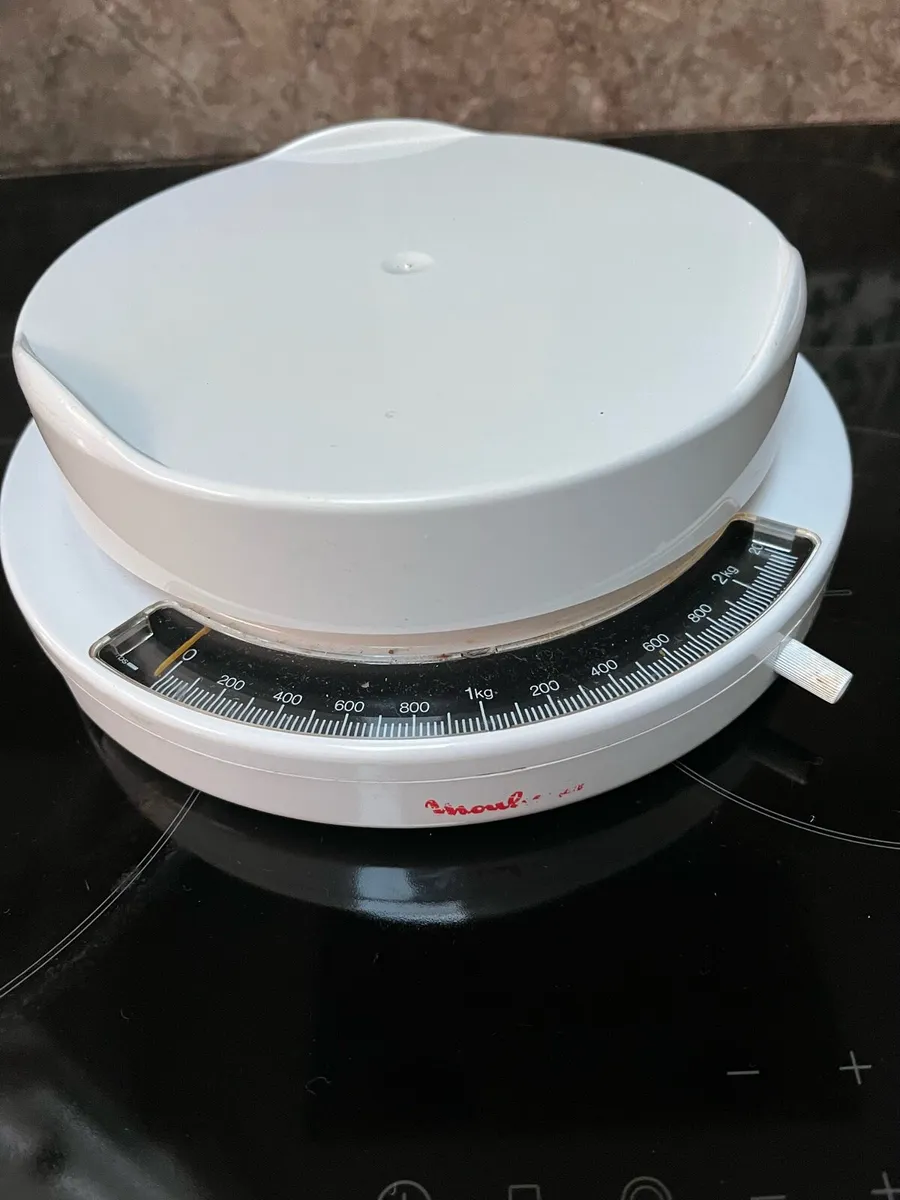 Kitchen scales - Image 1