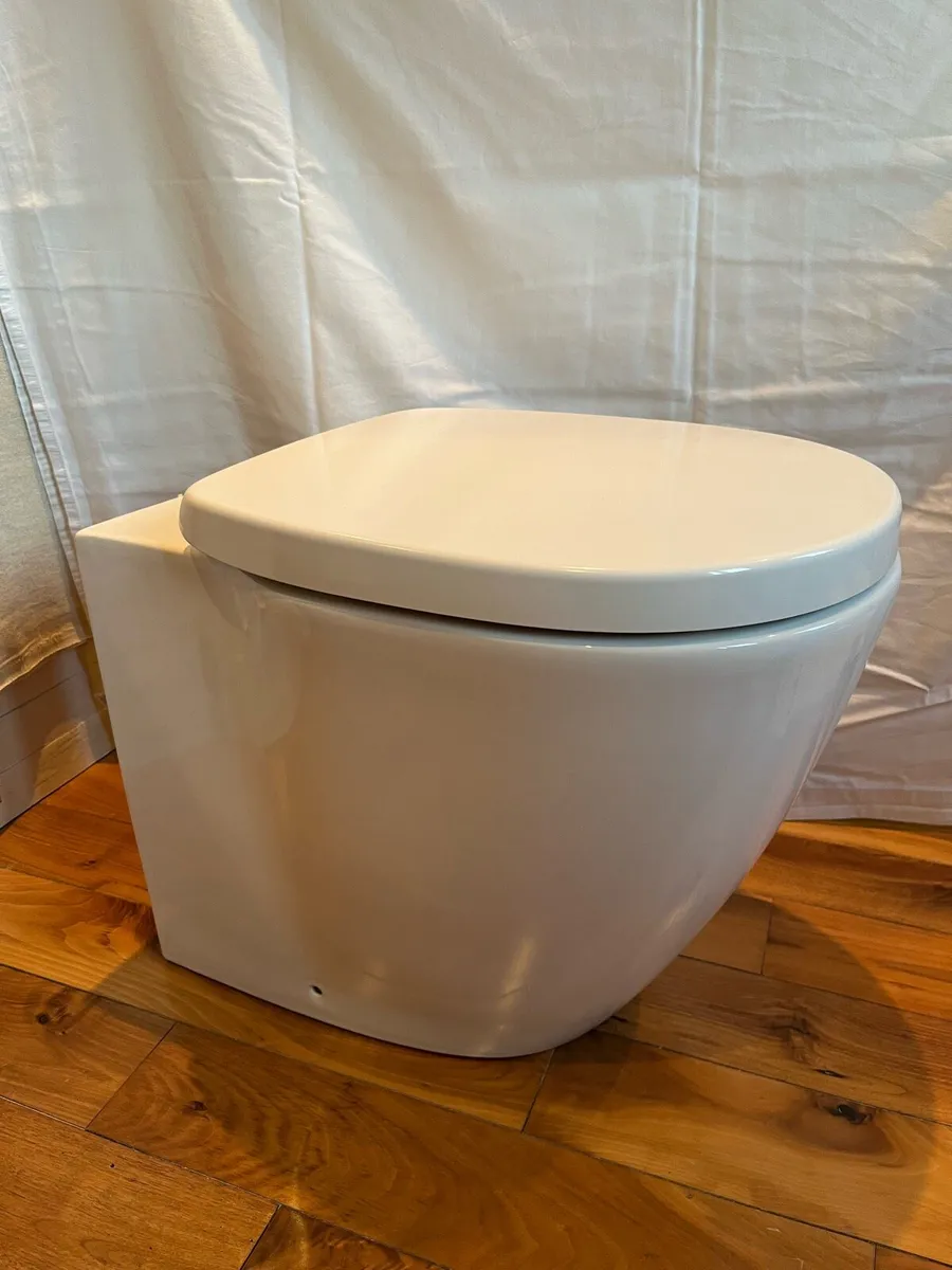 Toilet - Image 1