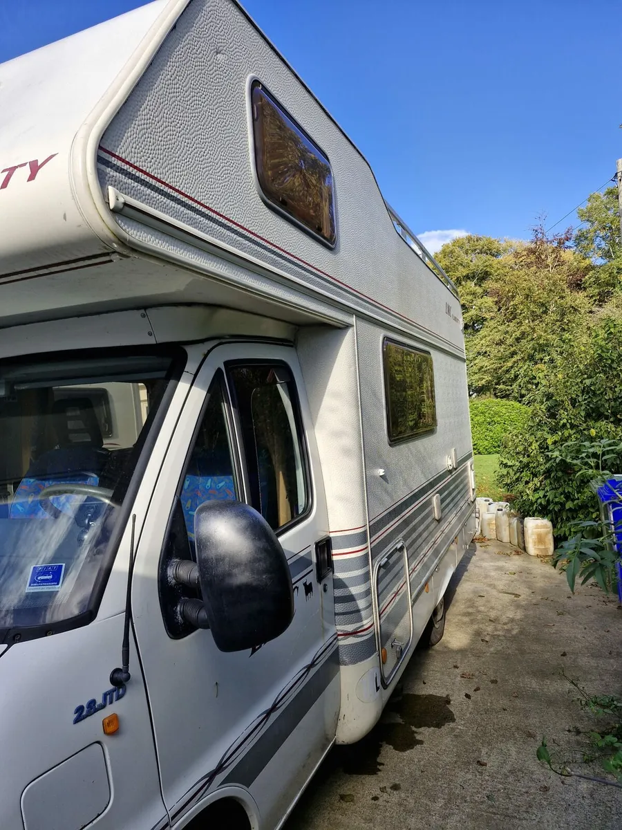 Camper - Image 2