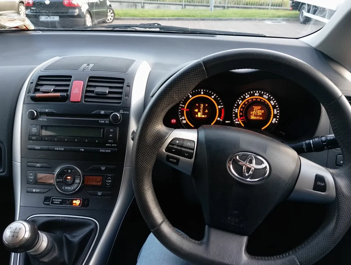 New NCT 09/26 Auris Toyota - Image 4