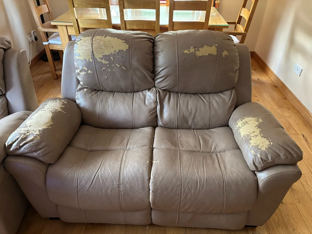 2 seater and 2 armchairs - Image 3