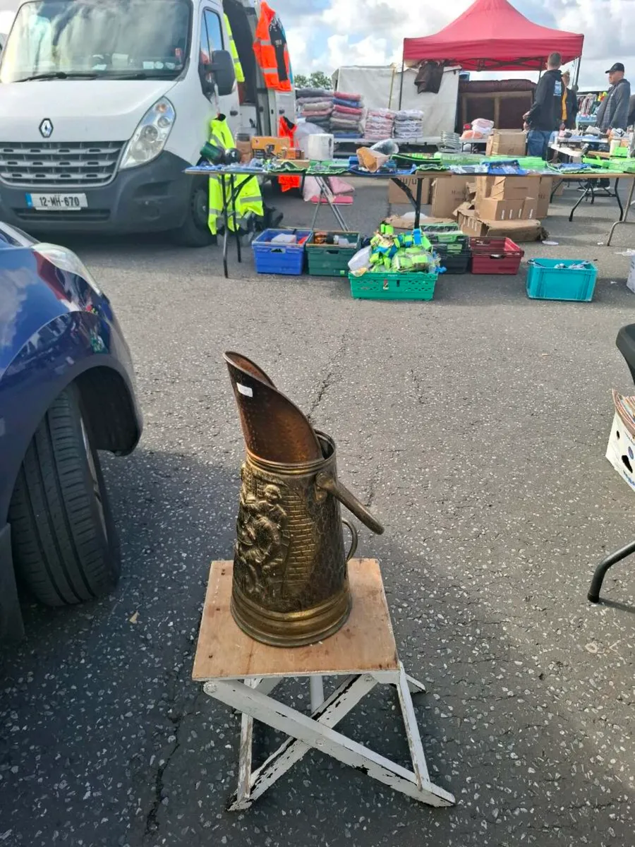 Copper and brass coal bucket postage possible - Image 1