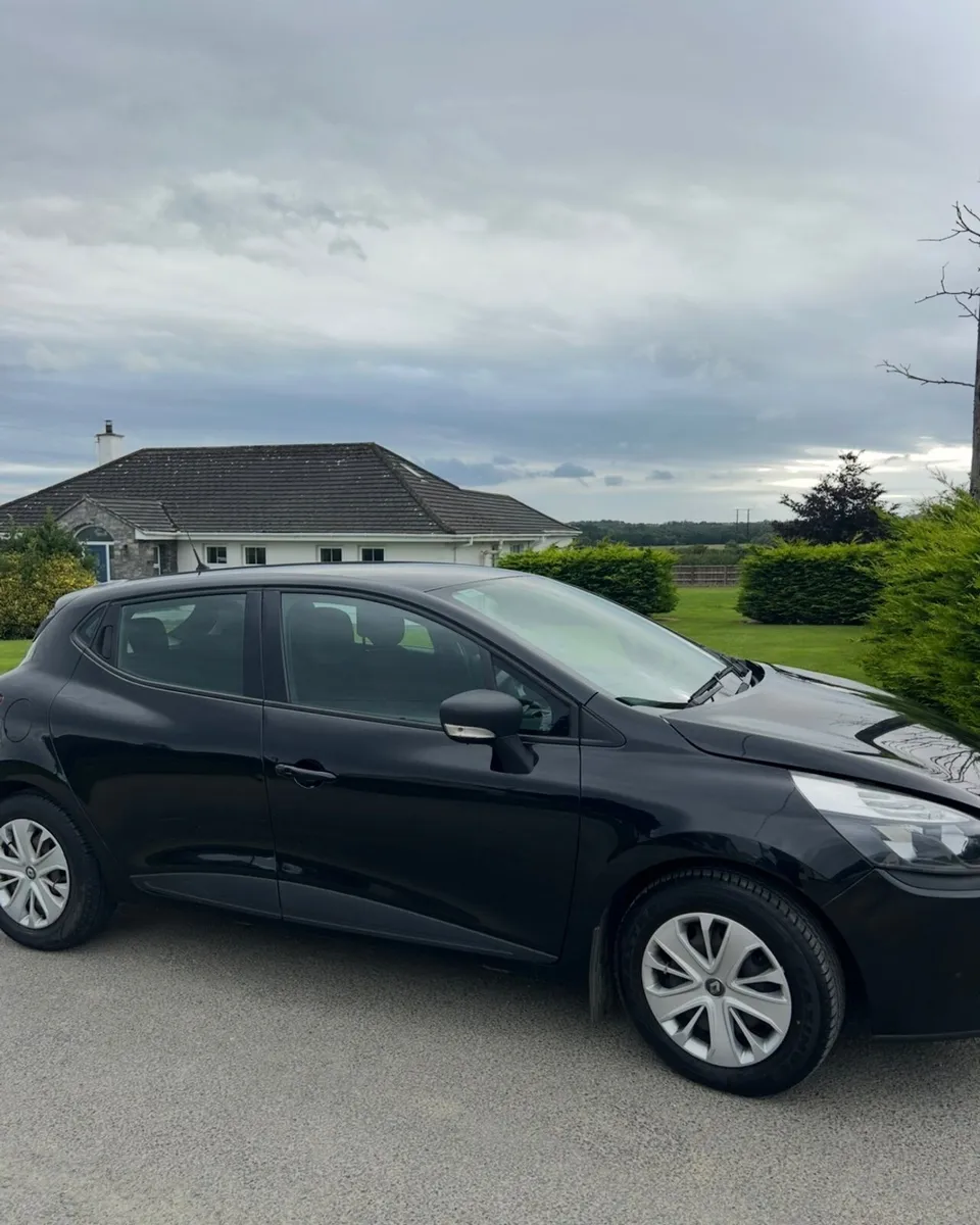 Renault Clio 2016 - Image 1