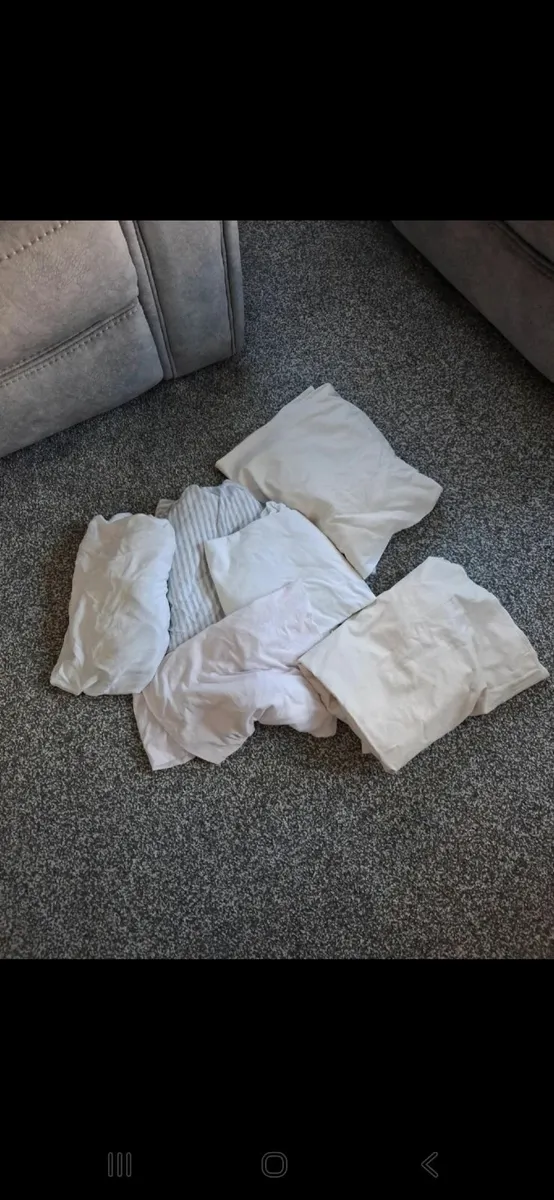 Cot sheets and cot protectors