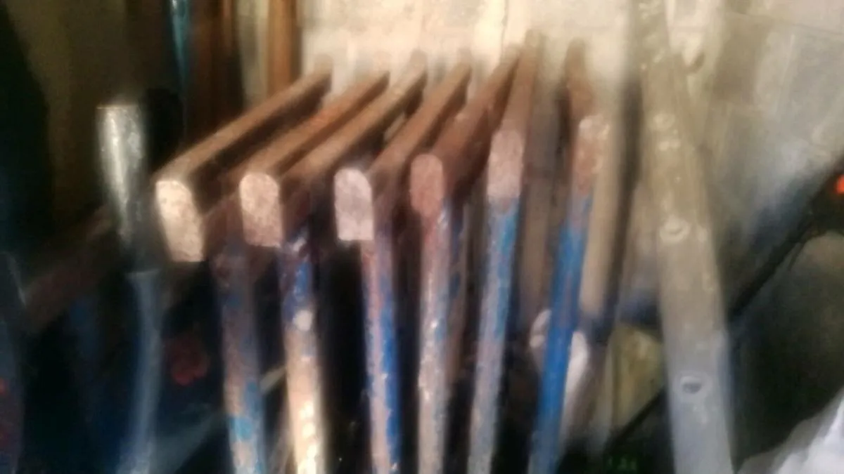 7 builder's Tressals - Image 2