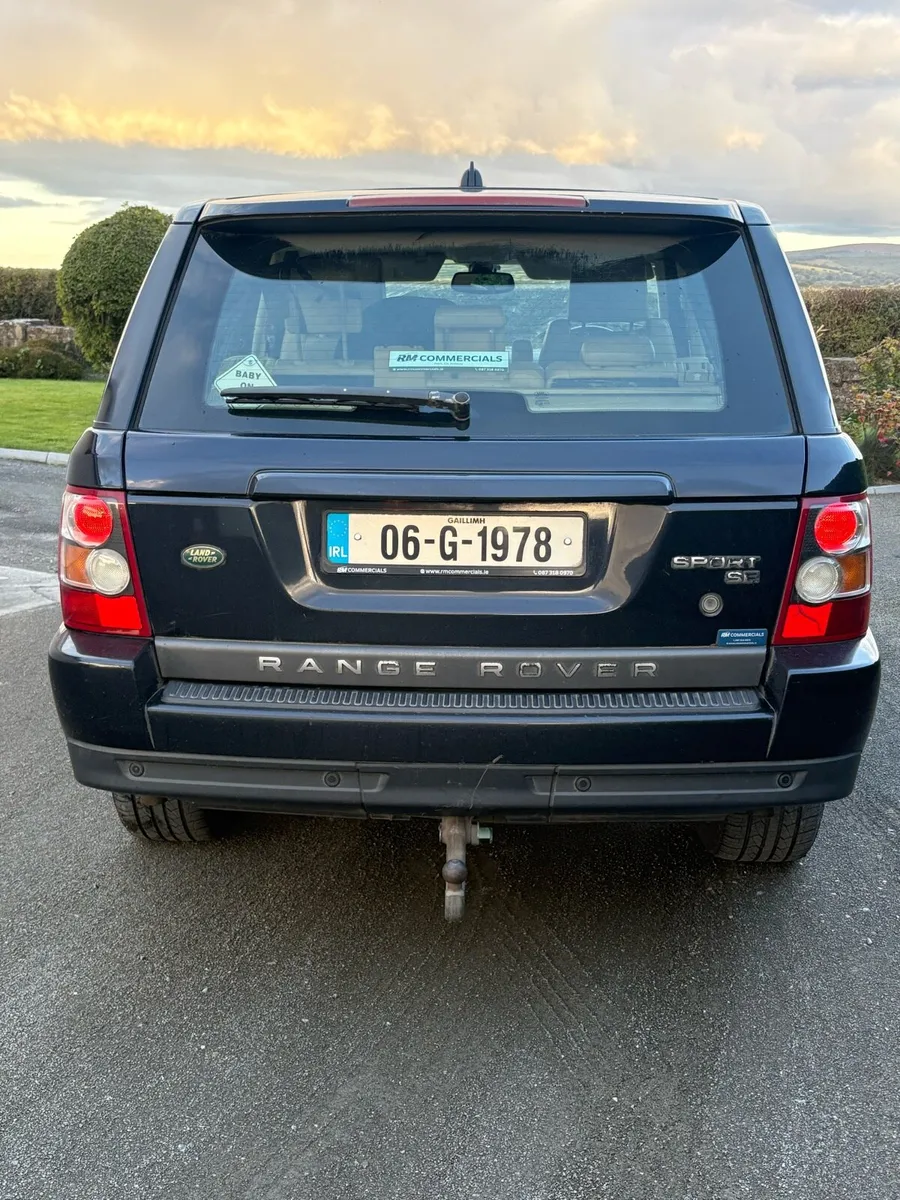 Range Rover Sport SE - Image 2