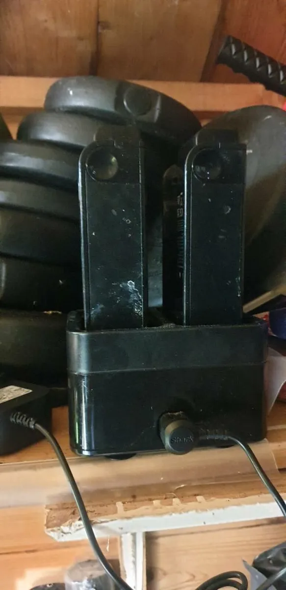 SHARK Vacuum Cleaner  PARTS - Image 1