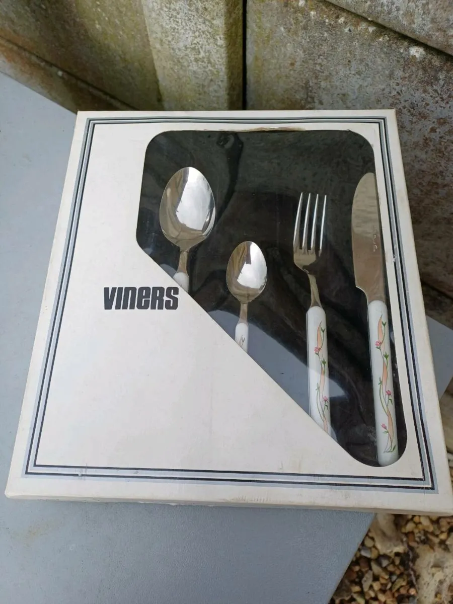 1980s Eternal Beau Cutlery Set - Image 1