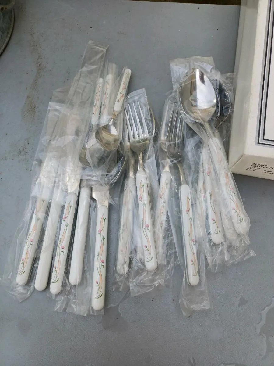 1980s Eternal Beau Cutlery Set - Image 2